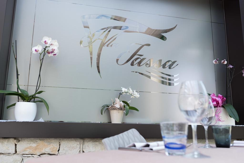 Locanda Fassa Бренцоне-суль-Гарда Екстер'єр фото