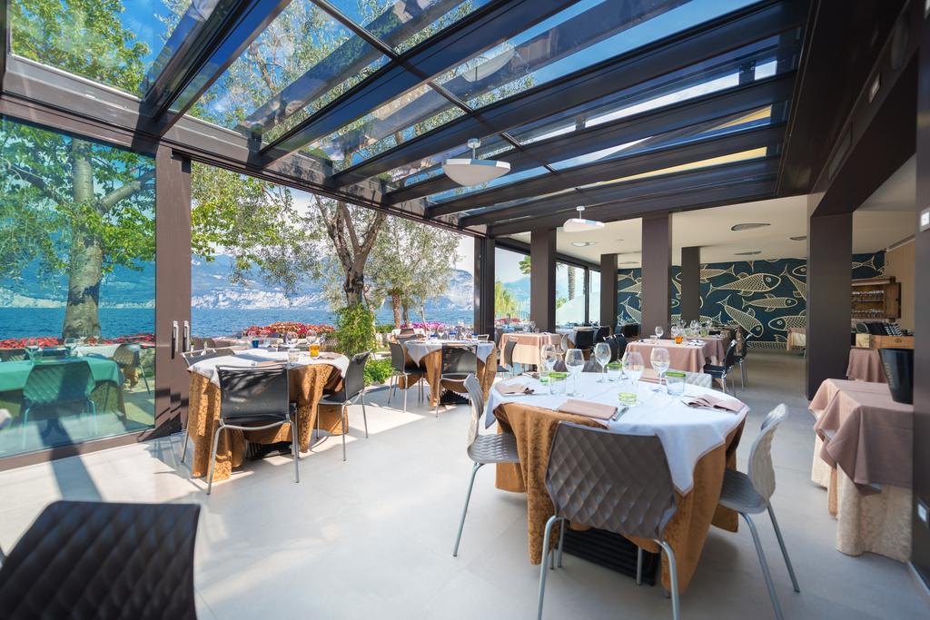 Locanda Fassa Бренцоне-суль-Гарда Екстер'єр фото